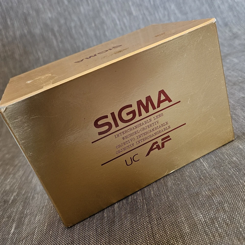 New Sigma 70-210mm F/4-5.6 UC Auto Focus Lens (Made In Japan)